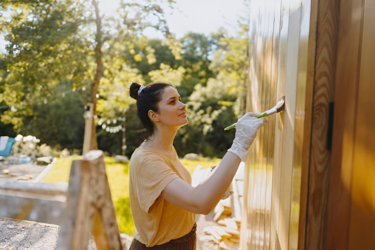 Painting a garden house